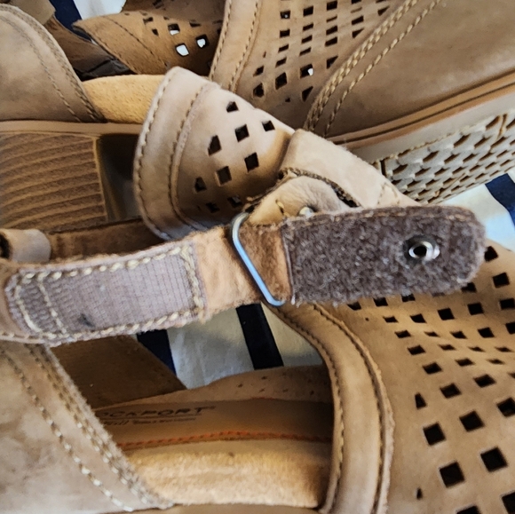 Rockport Cobb Hill Hattie Hi Cuff Leather Sandals Size 10 Tan - Picture 11 of 12